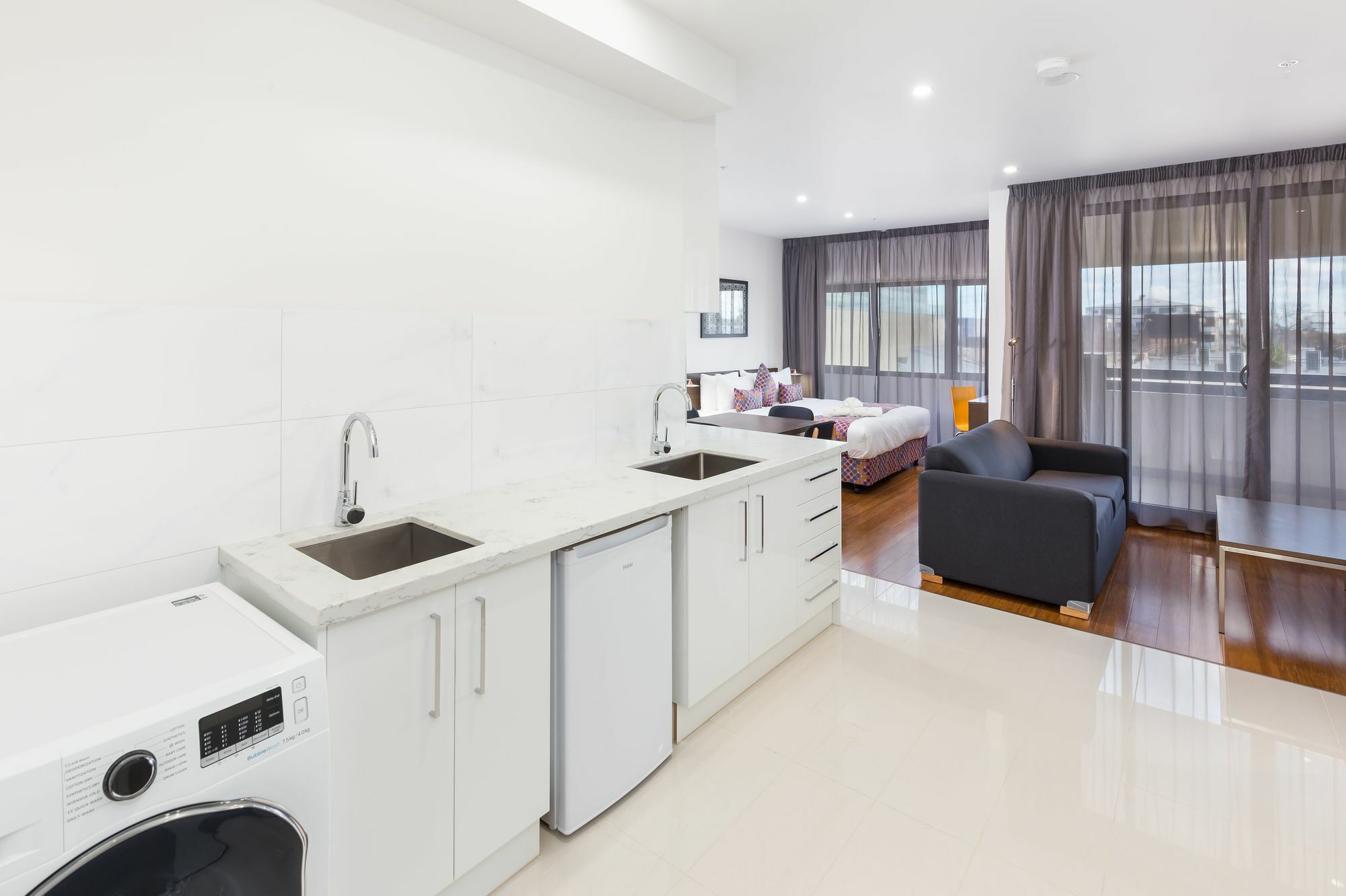 City Edge Dandenong Apartment Hotel Esterno foto