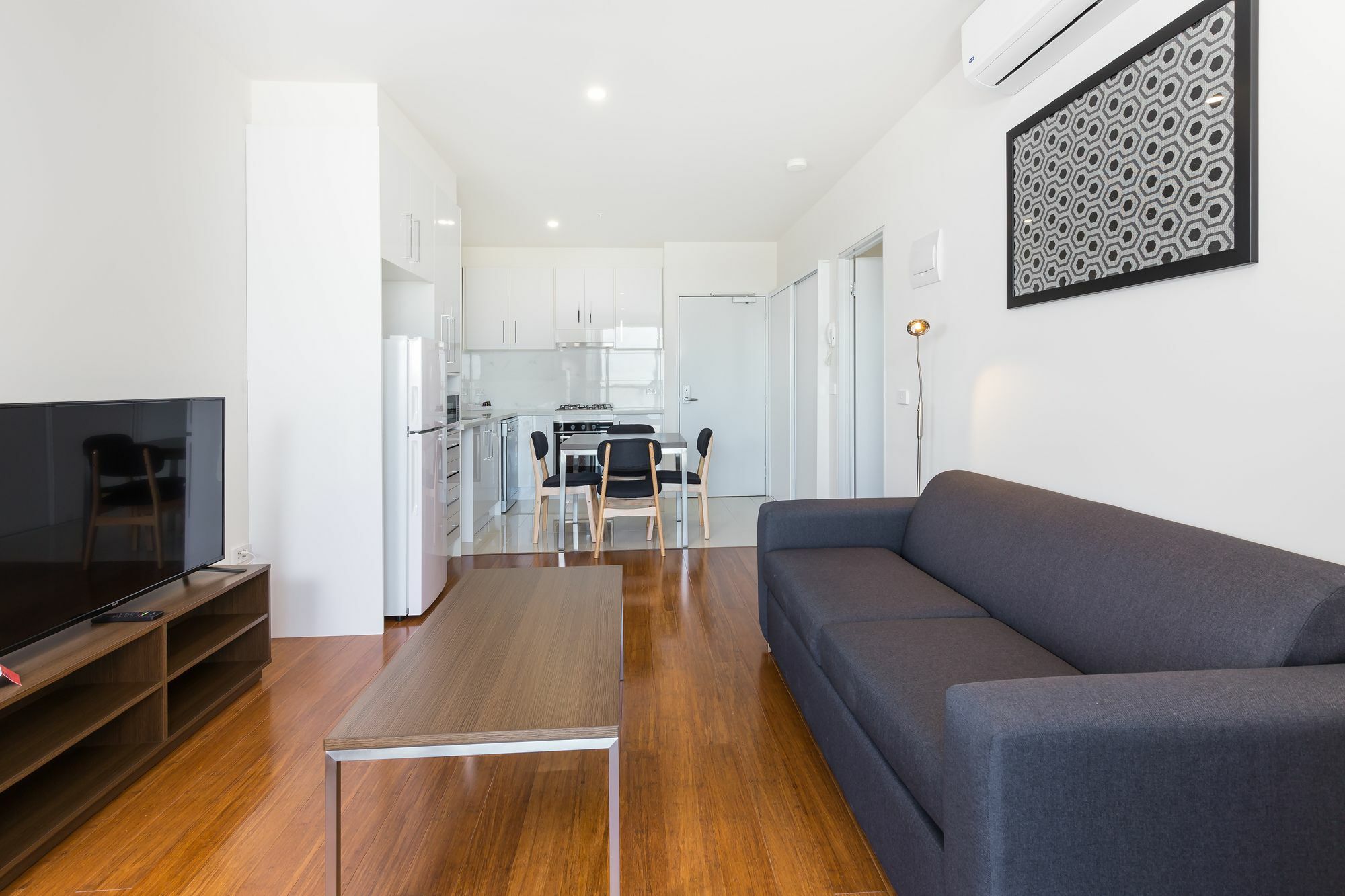 City Edge Dandenong Apartment Hotel Esterno foto